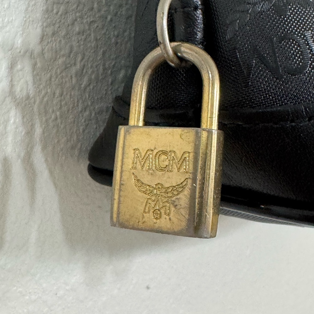 Authentic MCM Visetos Mini Tote handbag with padlock and keys - Picture 9 of 16